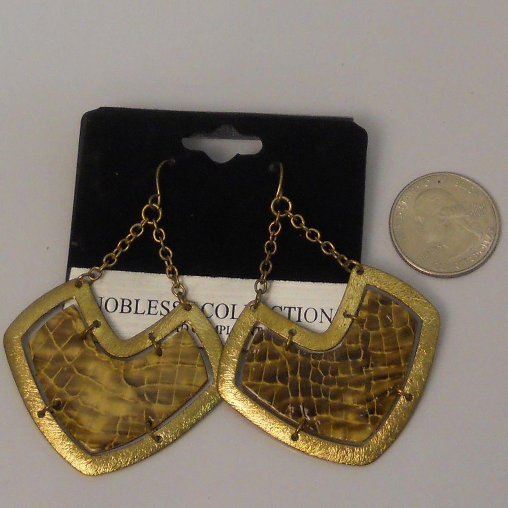 NOBLESSE COLLECTION Animal Print Earrings Drop Dangle Gold Tones Hook Fasteners